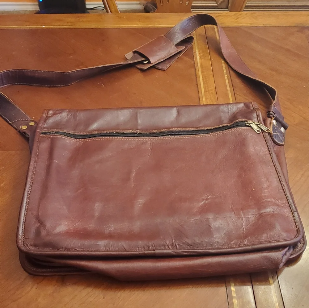 Oil Tanned Leather Vintage Messenger Crossbody Bag